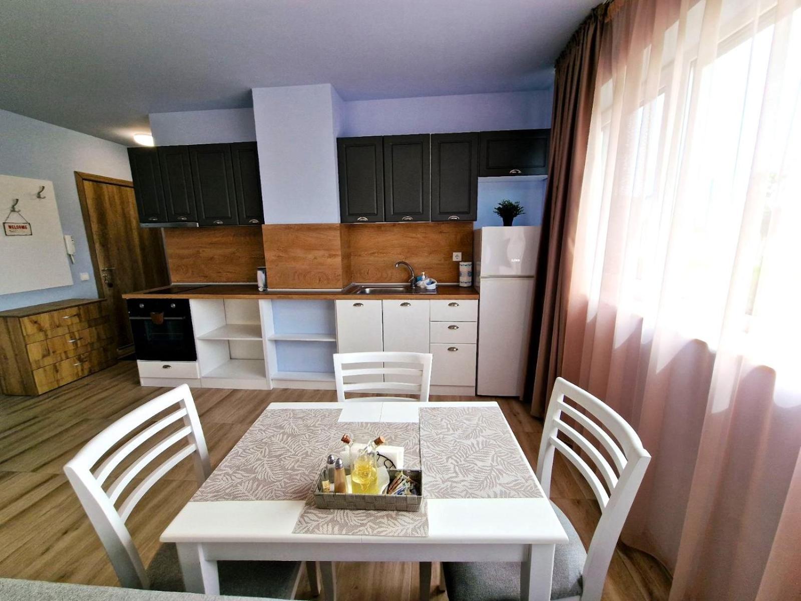 Академика Рент Студио 34 Varna ภายนอก รูปภาพ